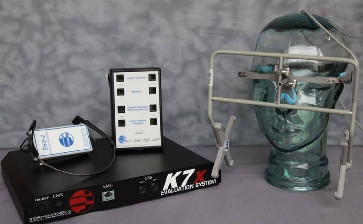 K7 promo photo 3 K7 Evaluation System and jaw-tracking equipment used for advanced TMJ diagnosis and treatment planning.