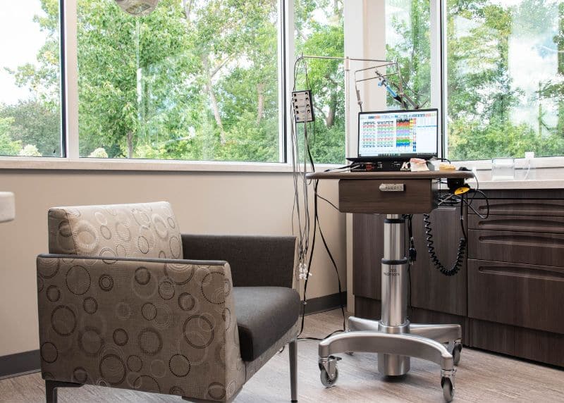 Service page image stack 1 Interior of Detroit TMJ and sleep therapy office with advanced diagnostic equipment and a welcoming patient environment.